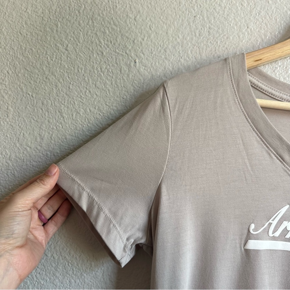 The Nike Tee Arkansas Vneck Tan White Graphic Tshirt Women’s Size Medium - Picture 2 of 8